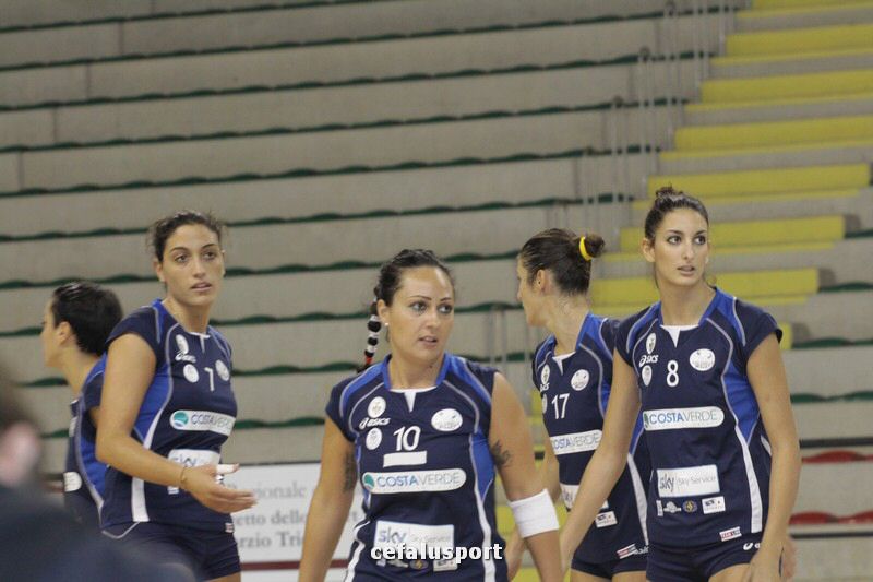 111030 volley 098_tn.jpg